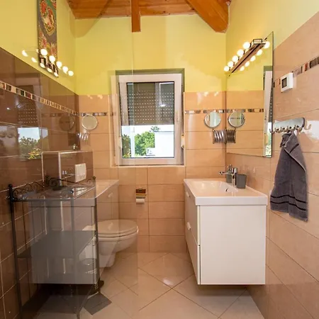 Gaya In Porec,istrien By Istrabook Vila *