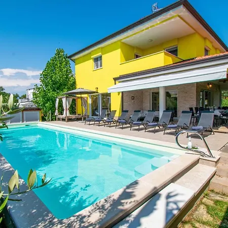 Vila Gaya In Porec,istrien By Istrabook Poreč