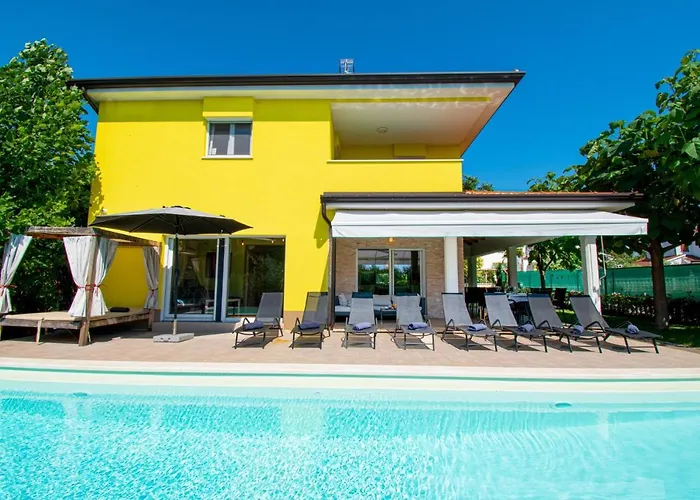 Vila Gaya In Porec,istrien By Istrabook Porec