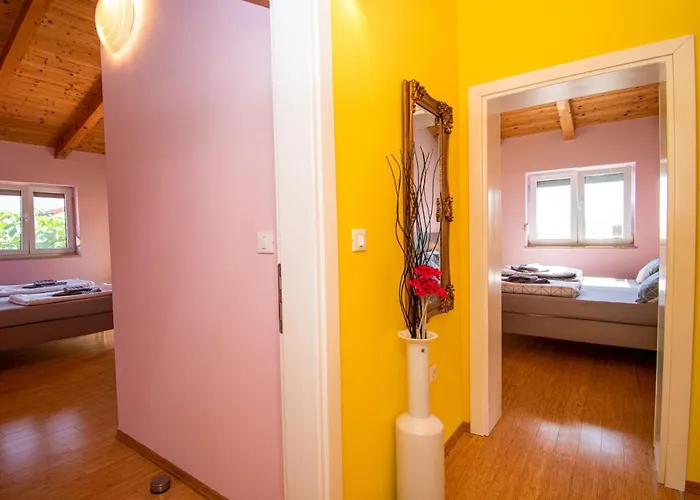 Gaya In Porec,istrien By Istrabook * Porec