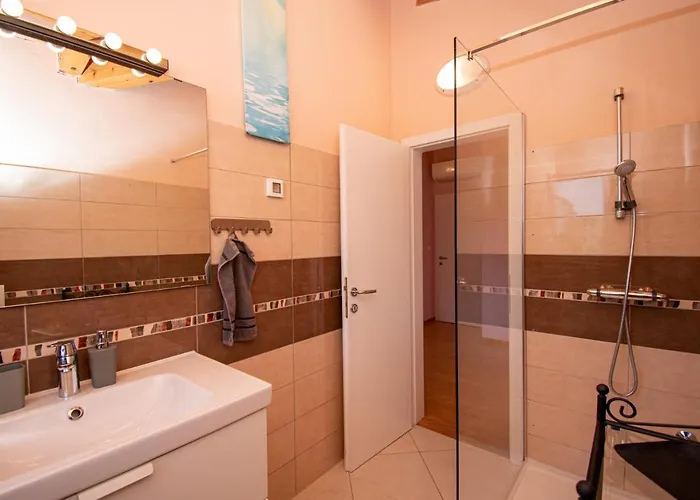 Gaya In Porec,istrien By Istrabook * Porec